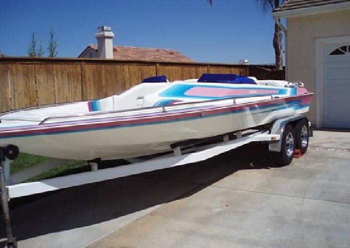 1996 Custom Ultra 21' LX OMC V8 350 Boat