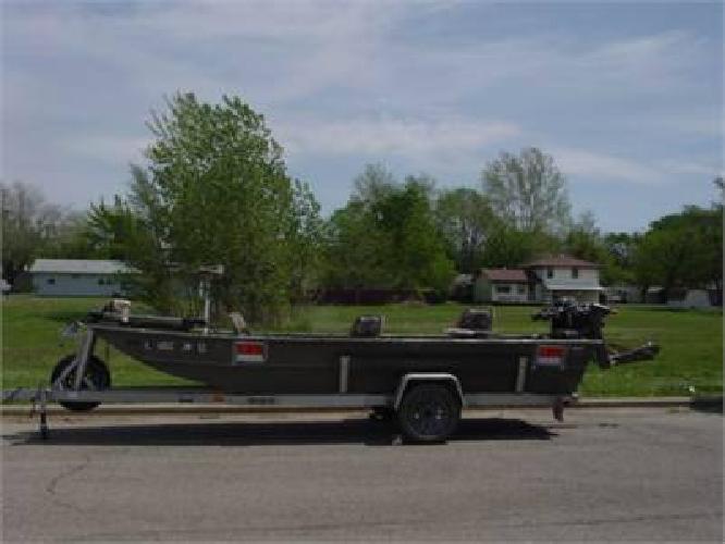 2004 AAD 18' Duck & Fishing Boat