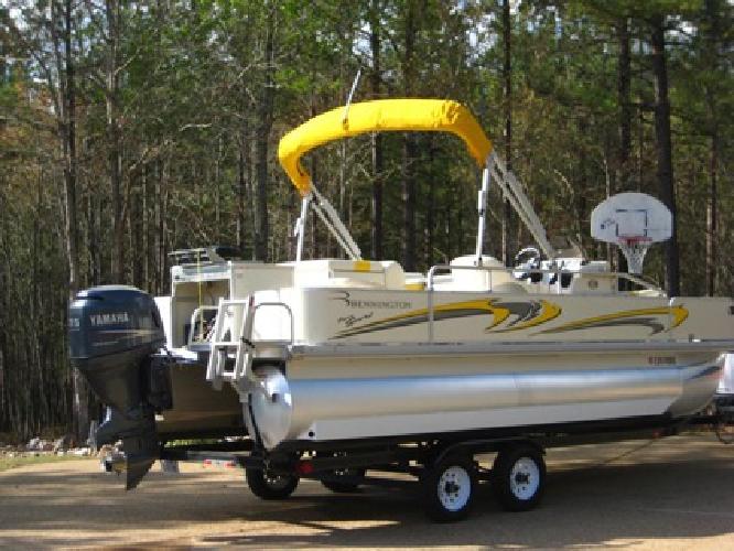 $28,900 2007 Bennington Pontoon Boat