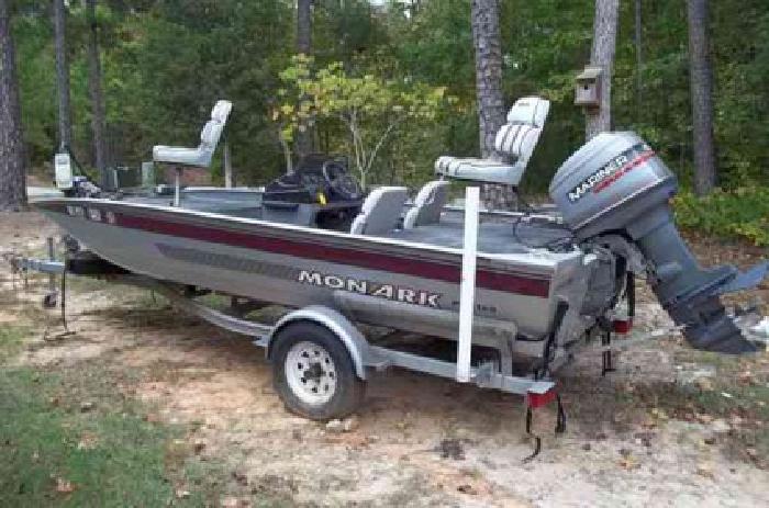 $3,000 1996 Monark Pro 160 aluminum fishing boat