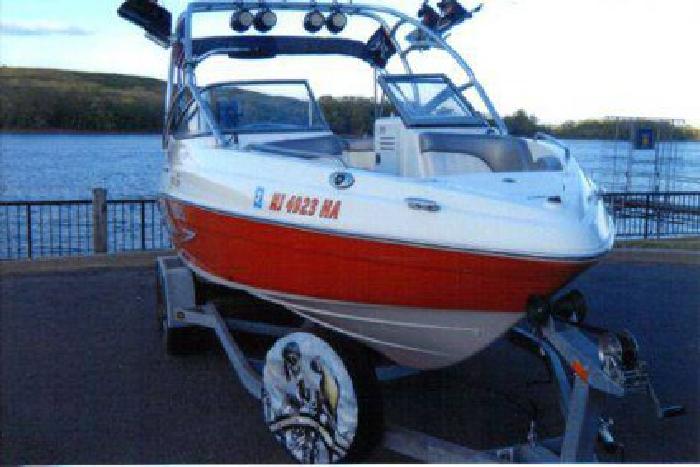 $34,700 2007 23 foot Yamaha AR 230 HO Wake Boat