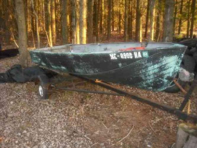 $350 Fishing Boat and Trailer New Tires