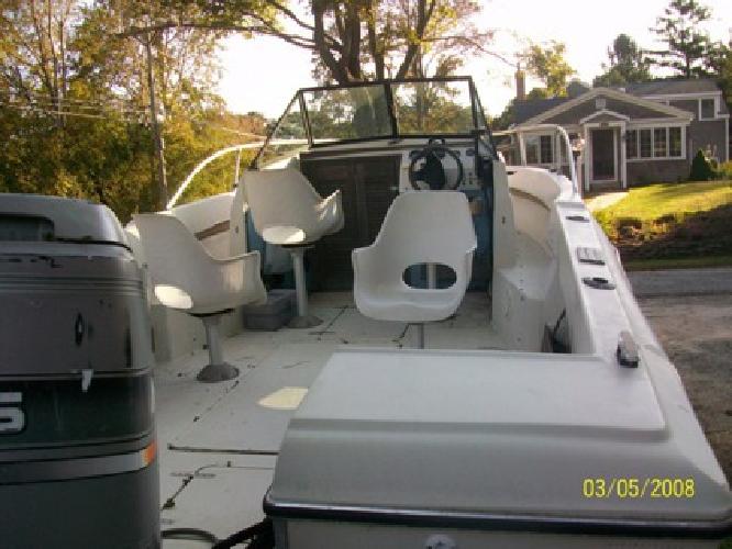 $4,000 boat,21' dixie, 115 mariner, walk around, w/trailer
