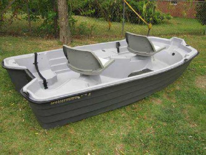 $699 Bass Hound 10.2 Pond/Lake Boat with Trolling Motor and