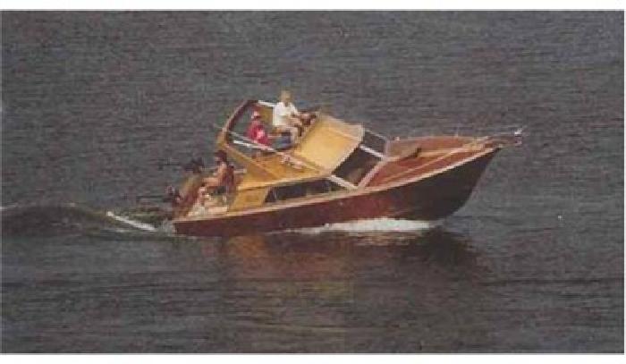 $85,000 1990 30 (ft.) 7.200012 (in.) Murphy Boats Concord Flybridge