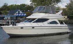 "BELLA VITA"MAXUM 4100 SCBT-330 CUMMINS W/ 560 HOURSALWAYS FRESH WATERSuperb styling and a great floorplan, plus luxurious appointments, all combine to create a stunning result in the Maxum 4100 SCB.Featuring an enormous bridge, completely enclosed for