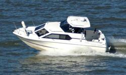 Quality and rock-solid practicality are what make the Bayliner 2452 (CD) cruiser the leader in its class. The huge cockpit leaves nothing to desire. Settle into spacious open large window cabin for napping. This 24-footer even has a nice double v-berth.