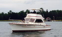 The Egg Harbor 33 Sedan (Engine ~Twin Chrysler 318's) quickly became one of the most popular and successful inboard cruisers ever built, classic style, abundant bright work and teak deck make her stand out. The one-piece fiberglass hull with the design