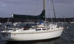 1985 Catalina 30' Sailboat - Beautifully maintained tall rig w bow sprit. Boat is in truly sail away condition. In water in Oyster Bay, New York. The Catalina 30 is one of the most successful production sailing yachts in history. Vessel has bow sprit