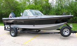 This is the most versatile boat in the entire Lund lineup. You can go trolling on big water for salmon and trout in the early morning. Then take the family out skiing and tubing in the afternoon. Or, fire up the trolling motor and have it chauffeur you