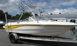2006 Chaparral 180 BR powered by a Volvo 3.0 L I/O engine with only 197 hours! There is plenty of room for friends and family with the spacious floorplan including