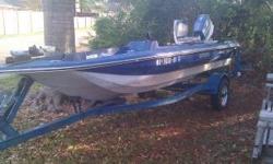79 omni dagger with 70hp evinrude. Outboard runs great with plenty of power an has been very reliable. Boat has 2 pedestal seats an two platforms 1 in front 1 in rear. Has live well with pump and separate Bildge pump. Motorguide foot control trolling