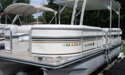 Up for sale is a pretty rare, hard to find Harris 240 24 foot Super Sunliner DOUBLE DECKER pontoon boat. The boat just came in and has been fully inspected. It has not been washed or serviced when these pics were taken. The 2002 Suzuki 115 four stroke out