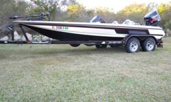 2002 Skeeter 20ft 2inch ZX 225 bass boat, I'm the 2nd owner. 2002 Yamaha Outboard 225HP 3.1L VMax EFI OX66 V6 (3130cc), 2-stroke with less than 400 hours on it. 27 Pitch Stainless steel prop. Sea star hydraulic steering. 101 Minn Kota Maxxum trolling