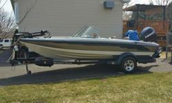 2005 ranger Reata in Excellent Condition, Has 200 HP Evenrude Etec with not many hours on it, 24 Volt 64lb Thrust Trolling Motor, Last year i replaced All the Battery's in the boat ( 3 total ) had new Custom Cover Made,New Wench Strap, new Tires on