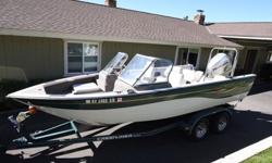 Year 2006 Crestliner model 2000 (20' Boat Length) with a 225 HP Honda outboard. Excellent condition. Used very few hours. Everything works perfect.Features:Full factory Bimi topFull factory SOFT CABIN (Create complete enclosure for cold days fishing)2 x