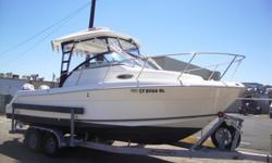 WOW !! AWESOME FISHING BOAT !What a Deal !!! Just Reduced! The Robalo R245 boasts the company?s Hydro-Lift hull, which is engineered to efficiently transfer hydrodynamic pressure from the sharp keel to the broad surfaces of the strakes, and past reverse