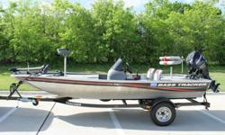 2010 TRACKER MARINE PRO 16 FULLY LOADED 4 STROKE MERCURY 33 HRS NO RESERVE.ALUMINUM FISHING BASS CRAPPIE LIKE LOWE G3 ALUMACRAFT.2010 TRACKER MARINE PRO 16.2010 MERCURY 30 HP FOUR STROKE.2010 TRACKER MARINE TRAILER.ONLY 33 HOURS..THIS BOAT IS BEARLY