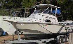 1990 Boston Whaler 25 WALKAROUND This is a Brokerage boat. This 1990 Boston Whaler 25 Walkaround is in great condition. If you are looking for the perfect fishing vessel, this is it. With only 115 original hours on the two Yahama VX-250s, this is quite a