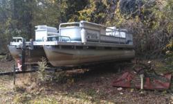 1997 Sweetwater Pontoon Boat w/trailer. 70hp Evinrude 2 stroke freshwater boat. 2,600.00 OR BEST OFFERtext or call 321-631-5200