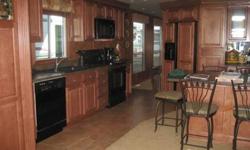 Sharpe the premier houseboat builder direct from the Kentucky houseboat Show winning best floor plan and design for this beautiful top of the line best of everything houseboat. This showboat was put in the water in 2007 in Lake Oroville and has the best