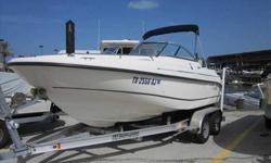 2006 Boston Whaler 18 VENTURA Versatility...That describes Boston Whaler's 18 Ventura!...What would you like to do? Ski, tube, wakeboard, fish, or just cruise the lakes in comfort? This boat does it all...The rear deck lifts up to expose a large cushioned