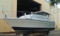 2004 Bayliner 2859 CLASSIC This exceptionally clean 2004 Bayliner 289 Classic Express Cruiser with hard top is an extremely versatile boat. Cruising, day tripping, diving or fishing this 289 Classic can do it all. Cruising speed fuel consumption has
