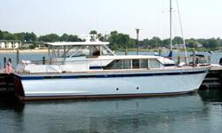 1965 CHRIS-CRAFT Constellation, You must see this classic in order to truly appreciate the meticulous care and love that surrounds you. The 52 Connie offers you a fine blend of comfort and beauty. The aft stateroom features a newer teak & holly floor and