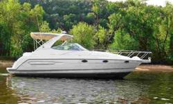 1999 MAXUM 3300 SCR, Well maintained cruiser in incredible condition with lots of room topside and in the cabin. This is a roomy boat at an incredible price. 2 staterooms provide privacy. The entire family will appreciate the huge swim platform with two