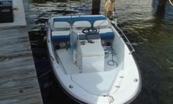 BOSTON WHALER RAGE 14 FOOT RUNABOUT. 2006 MERCURY 240 HP EFI ENGINE. NICE PADDED SEATS. ONLY MADE THIS MODEL FOR A COUPLE OF YEARS. RUNS STRONG AND FAST. LIKE NEW CONDITIION.