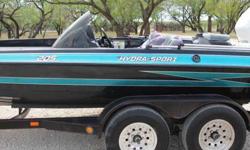 1997 Hydra-Sports 205 20.one foot bass boat. 2000 Johnson 225 motor. Dual Console, Hot foot, 24vt 80 lb thrust Minkota Maxxum trolling engine. New batteries, injection pump and waterpump, lower unit serviced in June 2012. New tires, bearings and seals