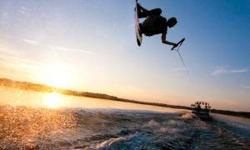 Have you always wanted to learn how to Wake Board?
Now your chance with exclusive lessons from experienced wake boarders at Baxter's Paradise.
We have state of the art Wake Boats with all the gear you need.
We also provide Drinks and Respectful and